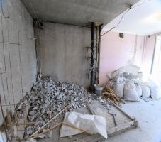 Слом сантехнической кабины, чтобы совместить санузел