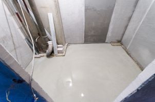 Устройство наливного пола в ванной комнате
