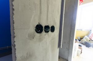 Установка 3х подрозетников - выключатели на раздельный санузел и кухню