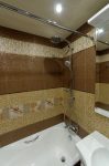 Душевая стойка со смесителем для ванны