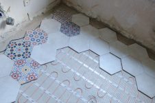 Плитка пэчворк шестигранник перед укладкой, эл. теплый пол