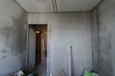 Штукатурим стены на кухне
