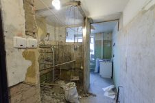 Приступаем к слому перегородок