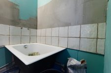 Начинаем укладку настенной плитки