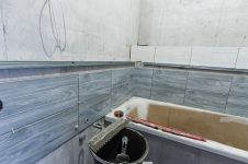 Приступаем к укладке настенной плитки