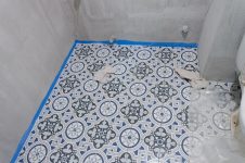 Укладка напольного керамогранита в санузле