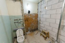 Строим перегородку между кухней и санузлом