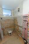 Сборка коллекторов и счетчиков над унитазом