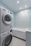 Ванная комната 170x190, размещение стиральной и сушильной машины у входа