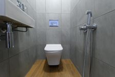 Туалет 140x95 ПИК, после ремонта, унитаз, гиг/душ